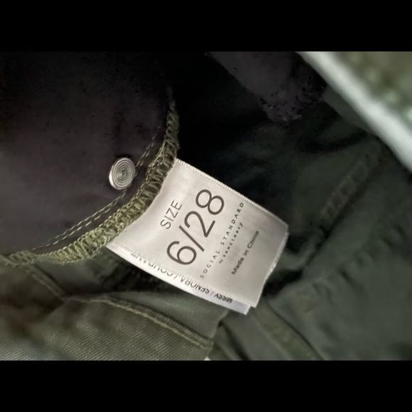 Social Standard by Sanctuary High Rise Skinny Army Print Women’s Jegging Sz 6/28 - Picture 4 of 12